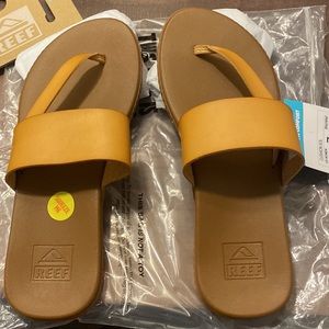 Reef Sandals - NWT - Natural